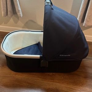 UppaBaby cruz bassinet